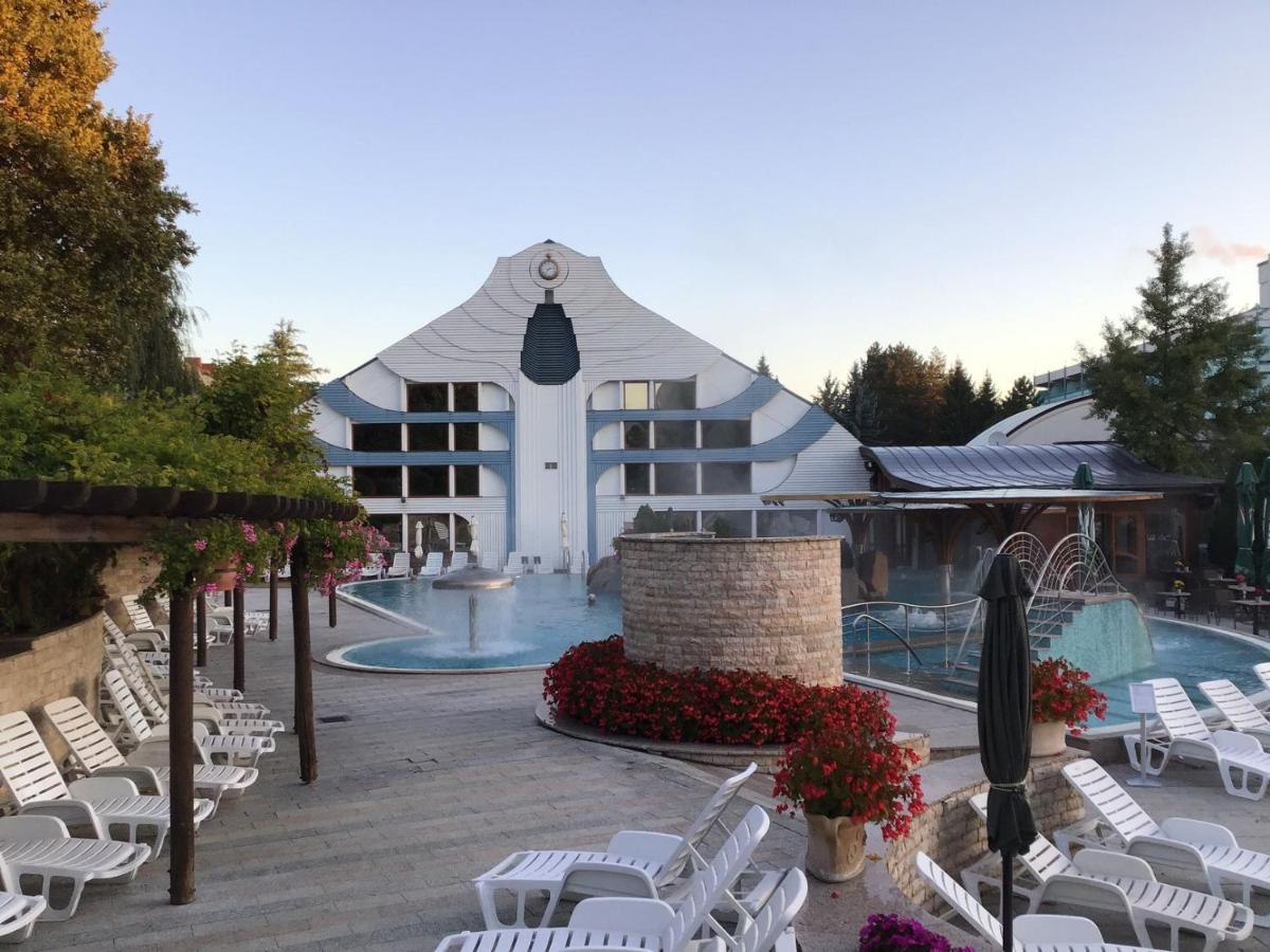 Spa Residence Carbona Heviz - Relax, Sissi Apartmanok Exterior photo